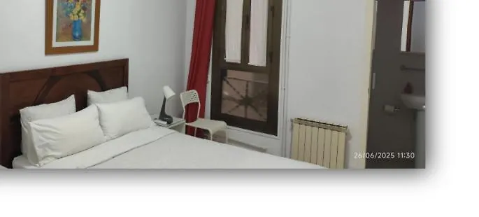 Hostal Absolut Stay (Adults Only) Barcelona 2*,